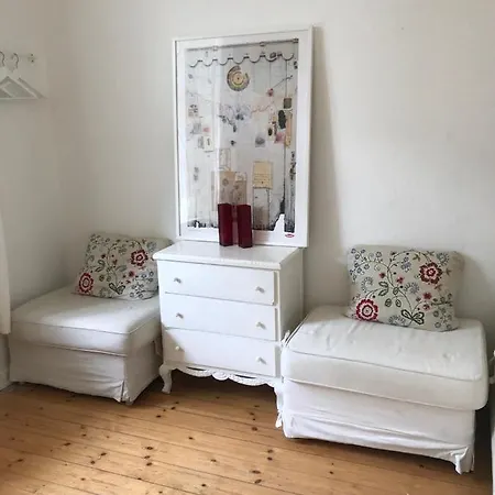 Bed & Bath With Lovely Surroundings *