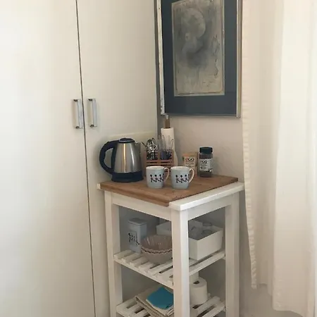 Bed & Bath With Lovely Surroundings *